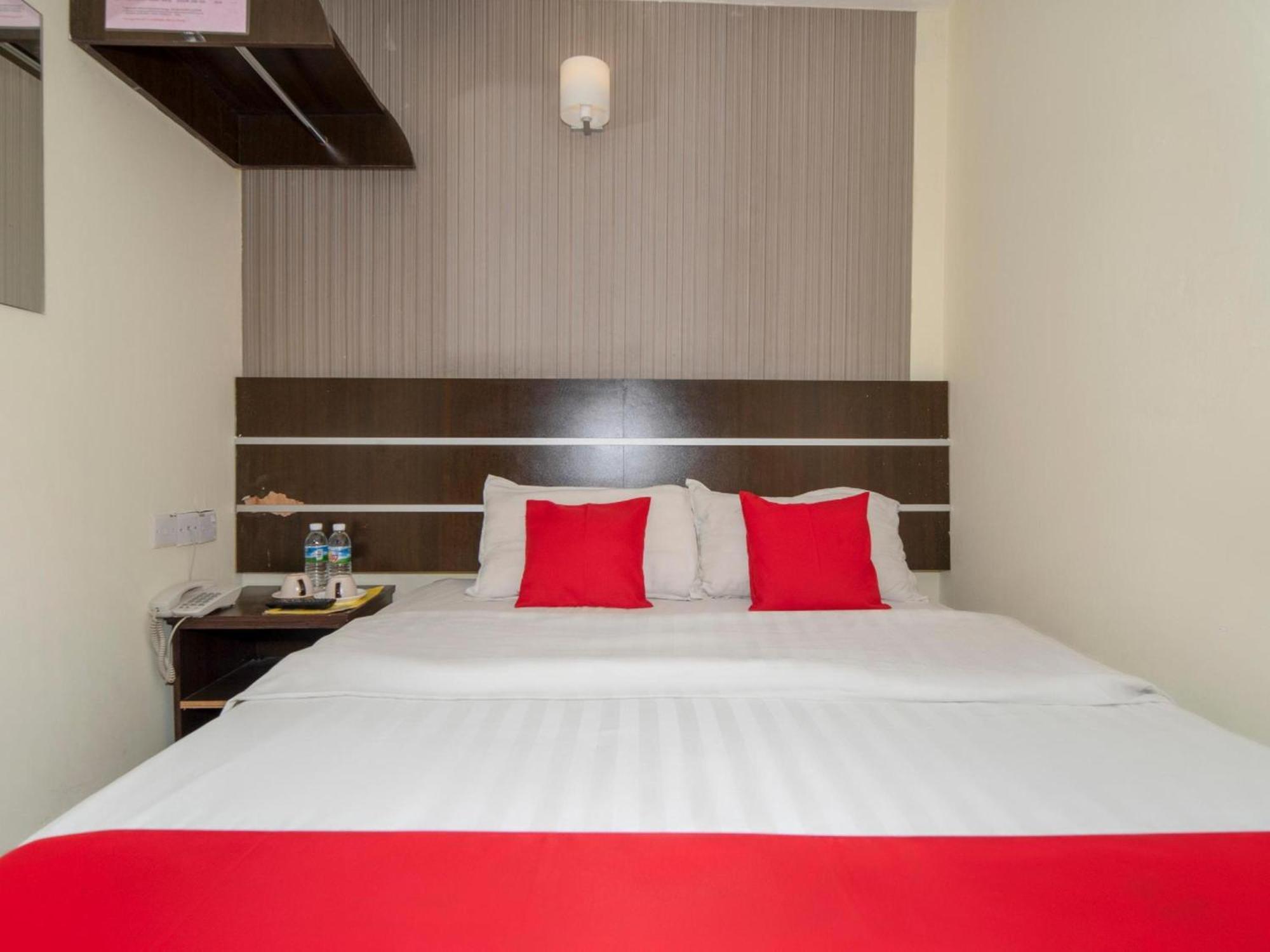 Super Oyo 89944 Stay Inn Кота-Кинабалу Экстерьер фото