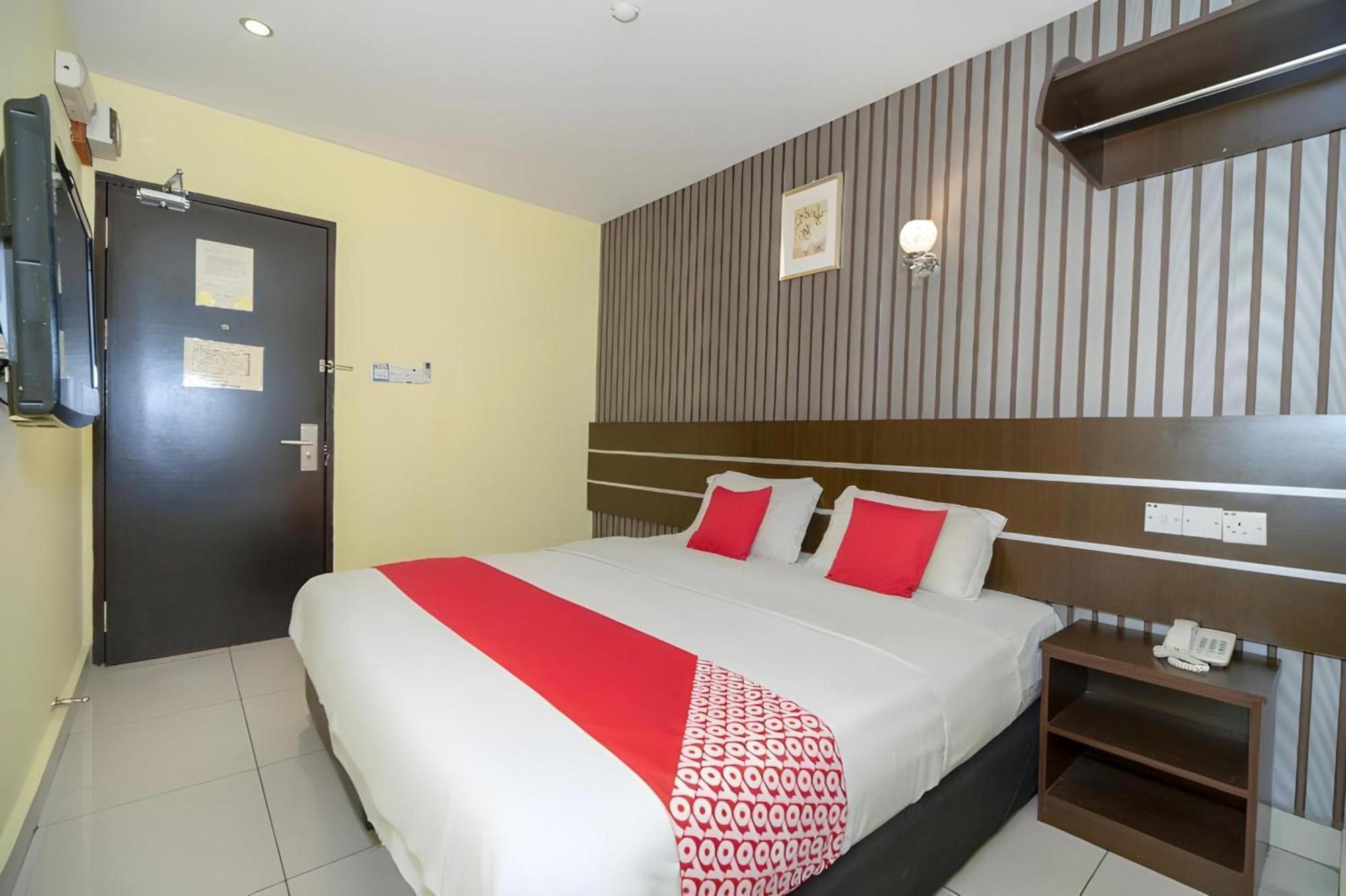 Super Oyo 89944 Stay Inn Кота-Кинабалу Экстерьер фото