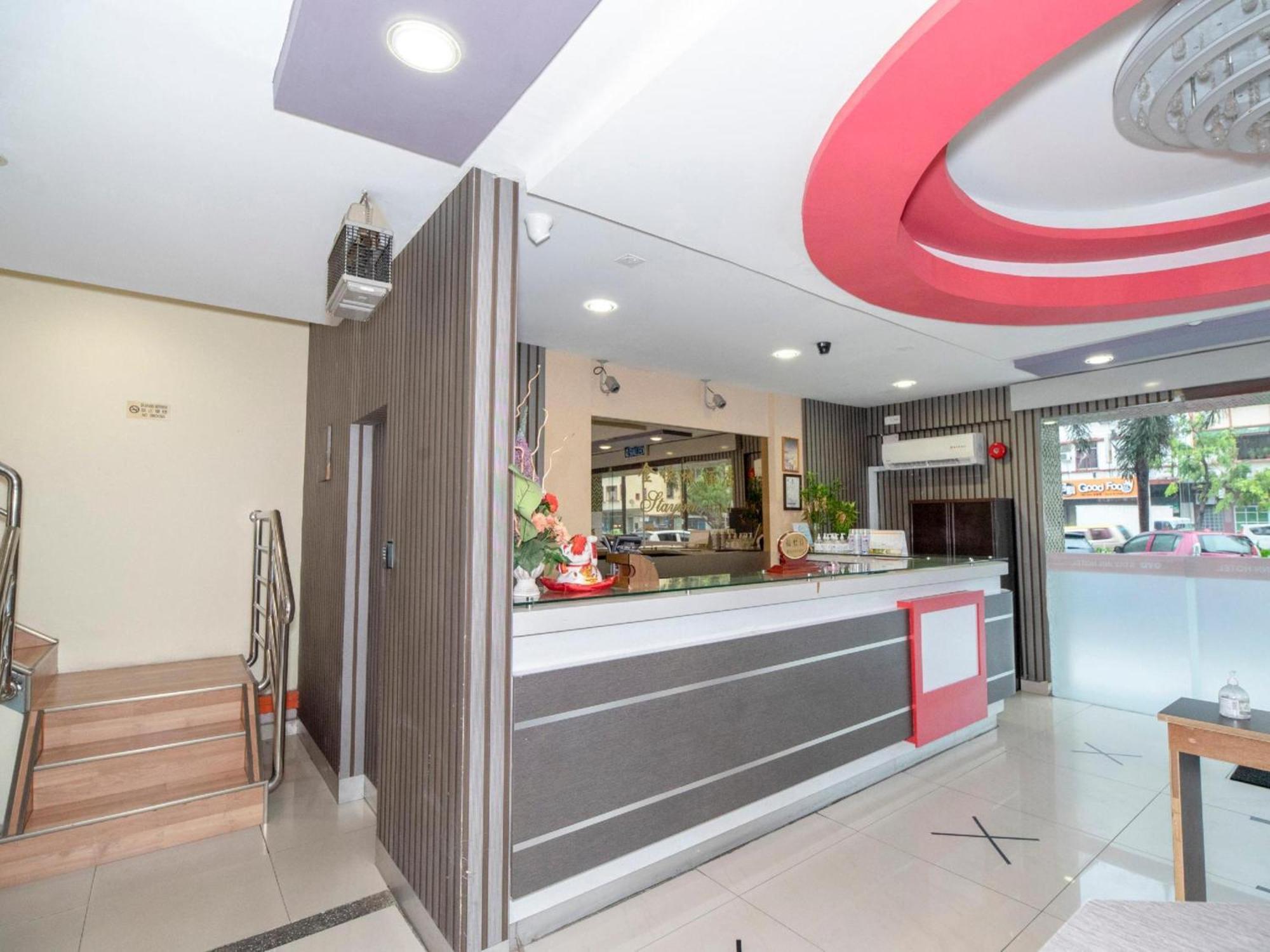 Super Oyo 89944 Stay Inn Кота-Кинабалу Экстерьер фото