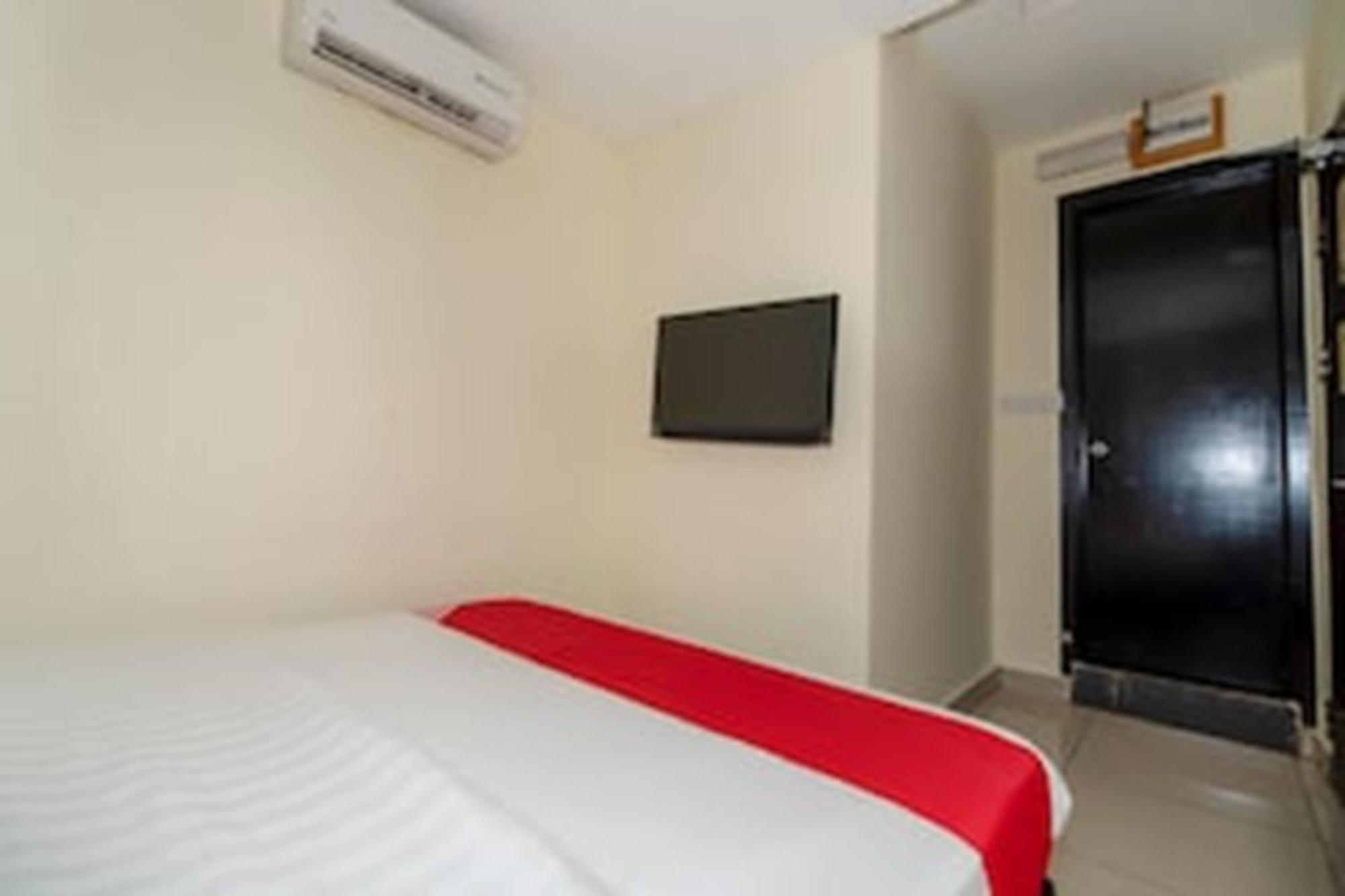Super Oyo 89944 Stay Inn Кота-Кинабалу Экстерьер фото
