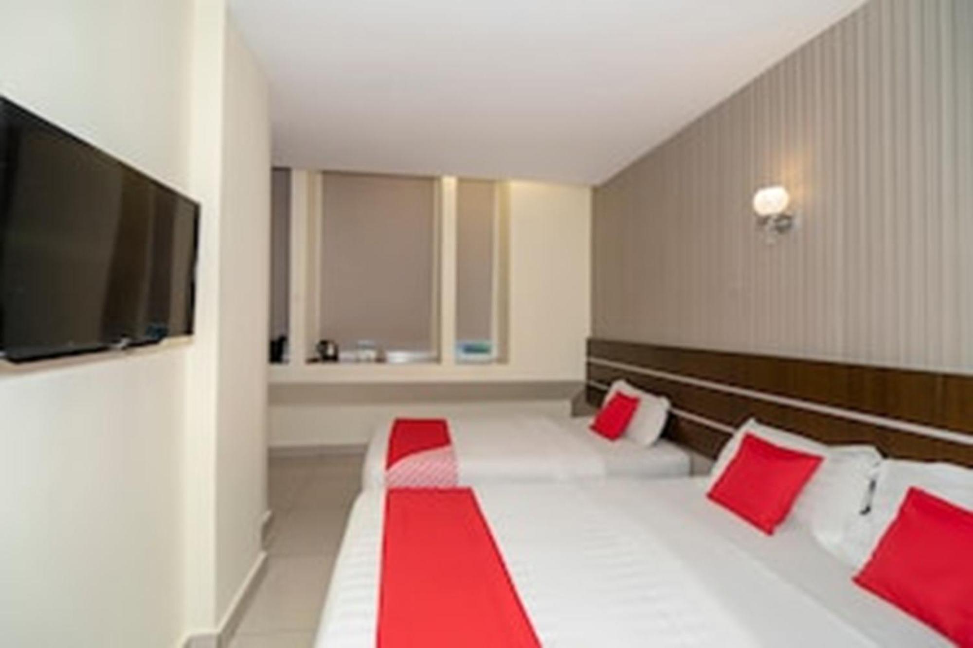 Super Oyo 89944 Stay Inn Кота-Кинабалу Экстерьер фото